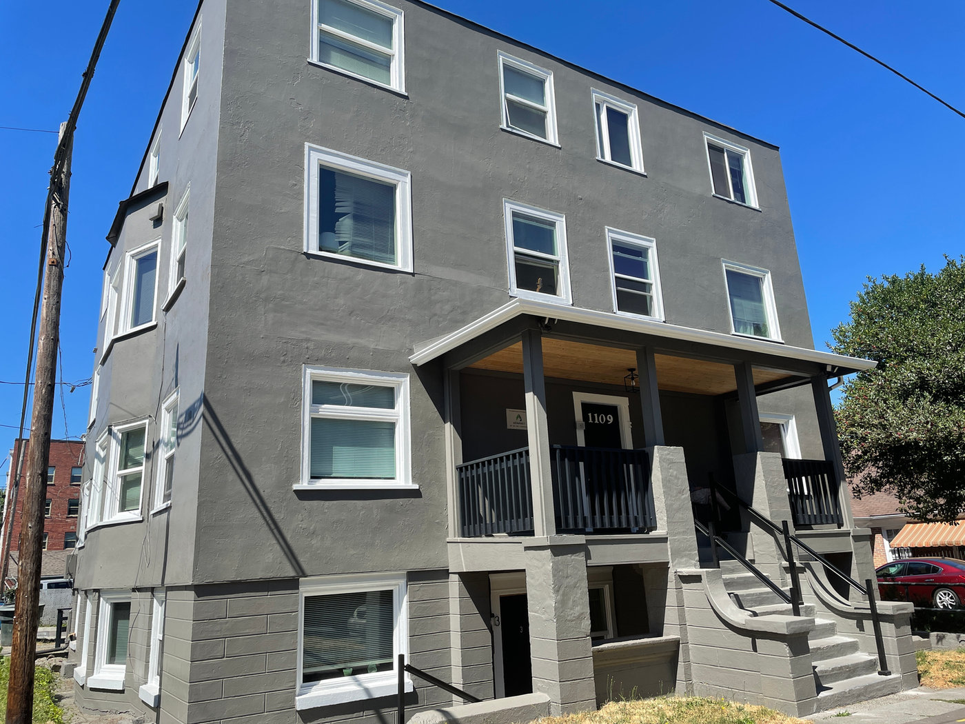 Adams Apartments photo 1