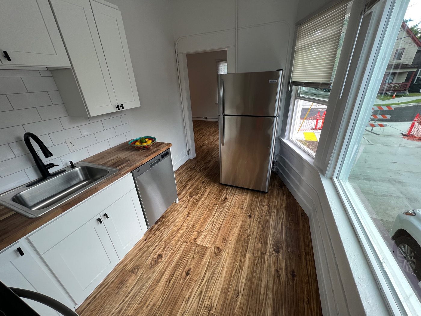 Adams Apartments photo 5