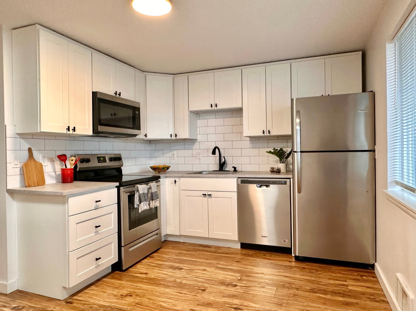 Parkview Apartments photo 2