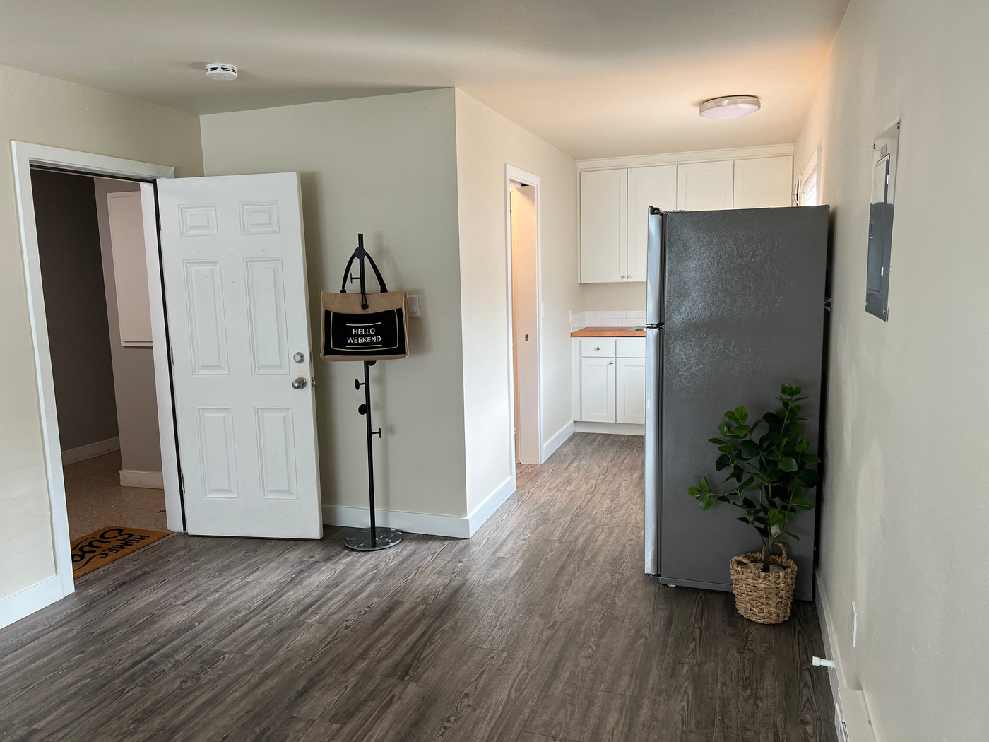 Hilltop Apartments photo 3
