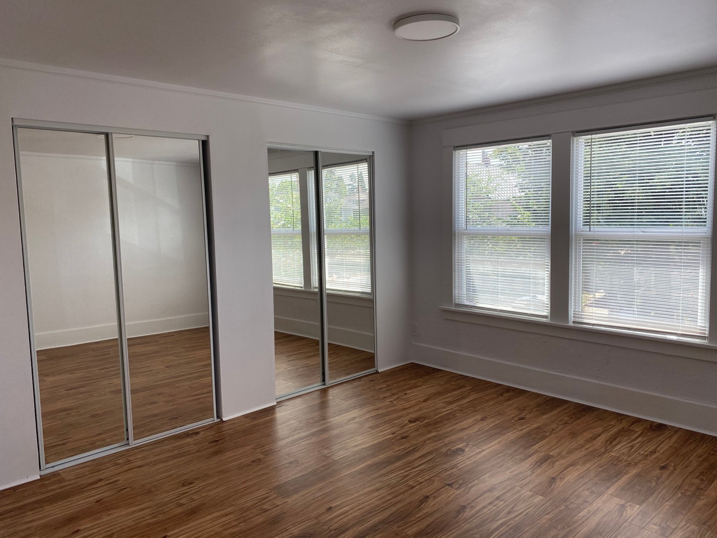 Sheridan Apartments photo 6