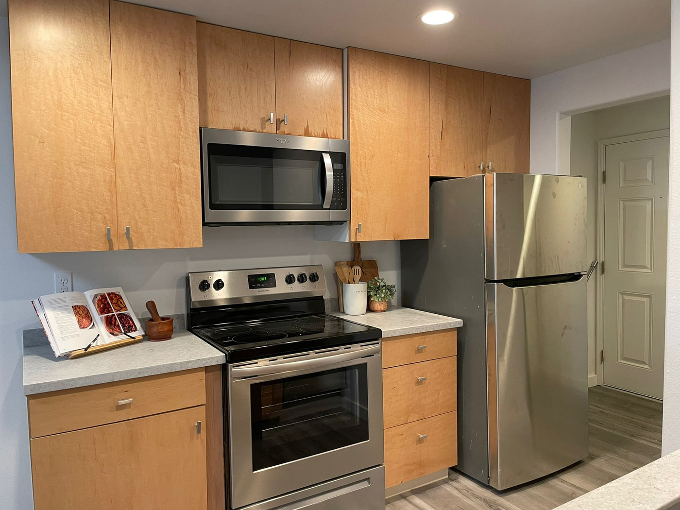 Sherwood Terrace photo 2