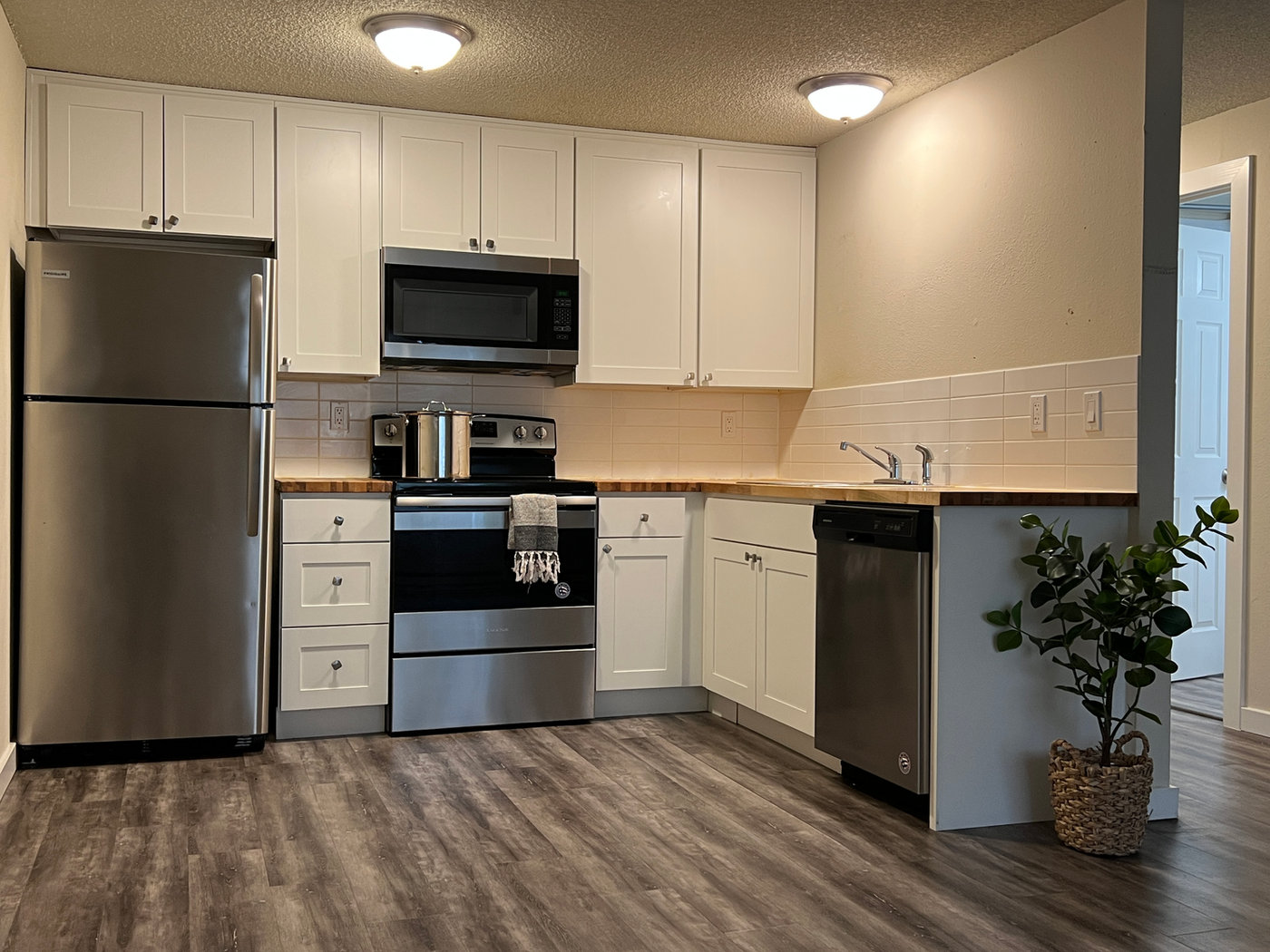 Wright Park Apartments photo 2